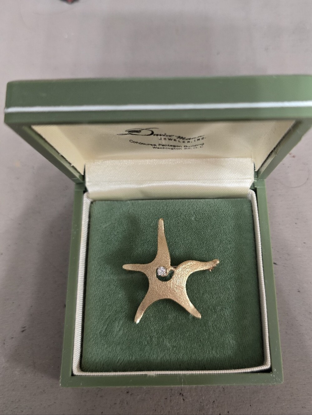 Scalle Designer 14kt solid Gold starfish star Diamond Pin brooch 14k Pendant